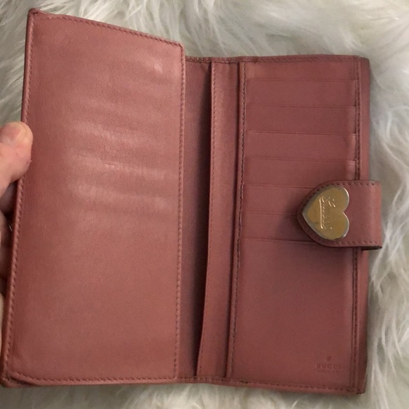 Beautiful vintage Gucci GG long wallet with heart logo Snap issue - Picture 8 of 15